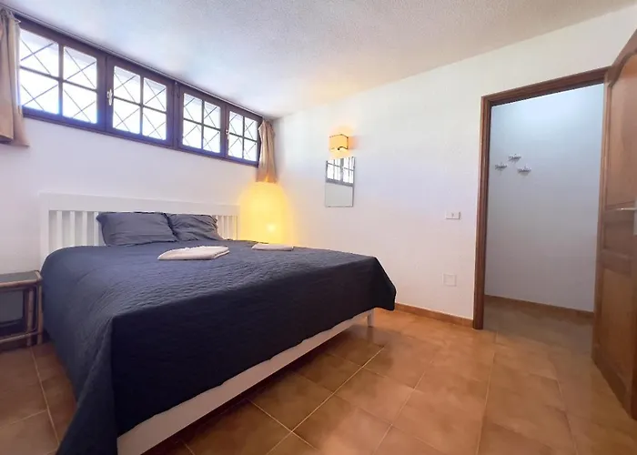 Max Neptuno 1st Line Ocean View Apartment