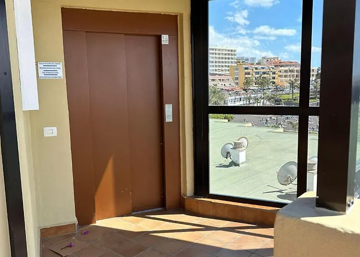 Max Neptuno 1st Line Ocean View Daire